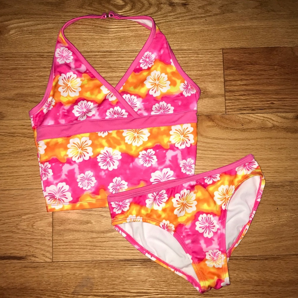 Girls swimwear